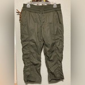 The North Face capris